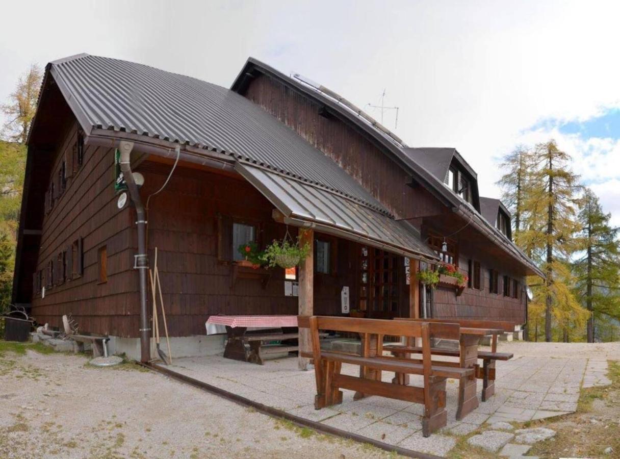 Hotel Erjavceva Mountain Hut At Vrsic Pass Kranjska Gora Esterno foto