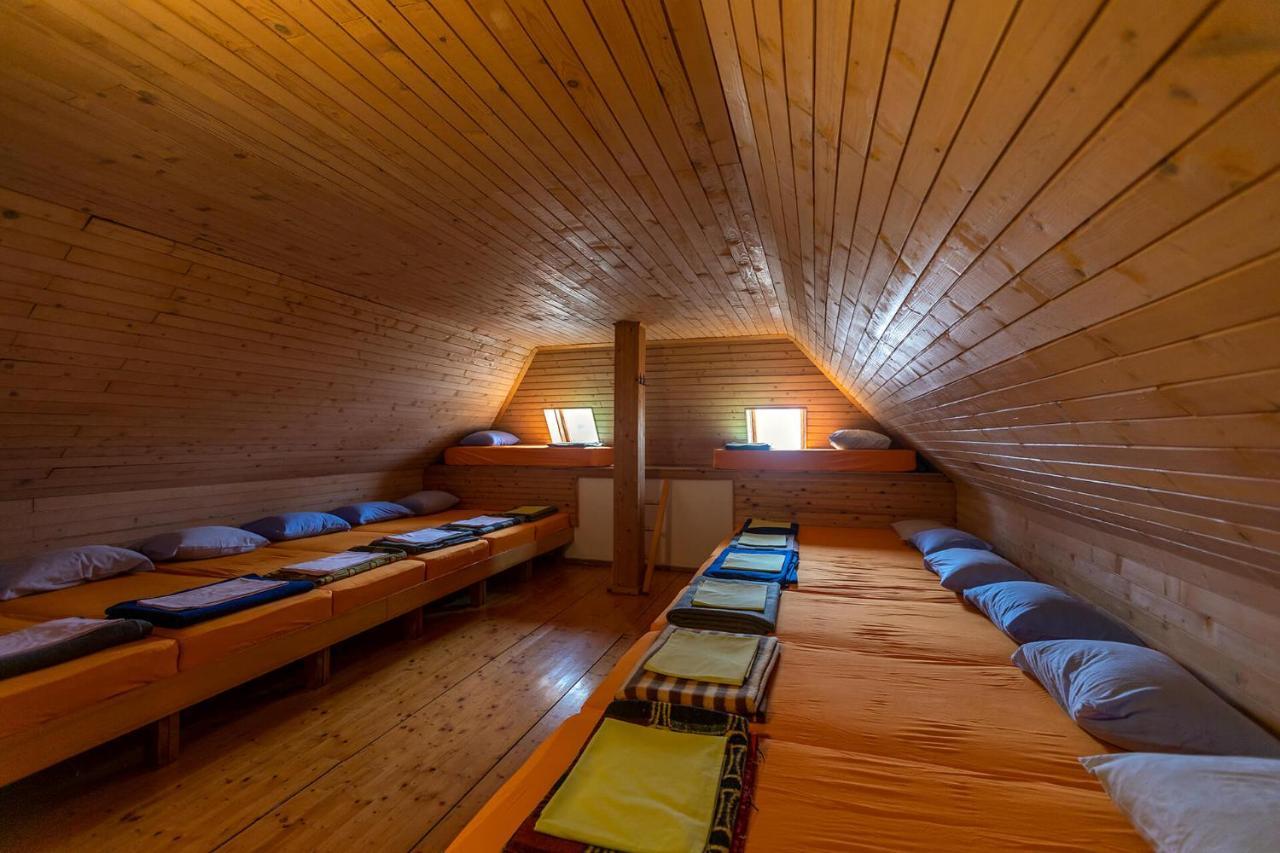 Hotel Erjavceva Mountain Hut At Vrsic Pass Kranjska Gora Esterno foto
