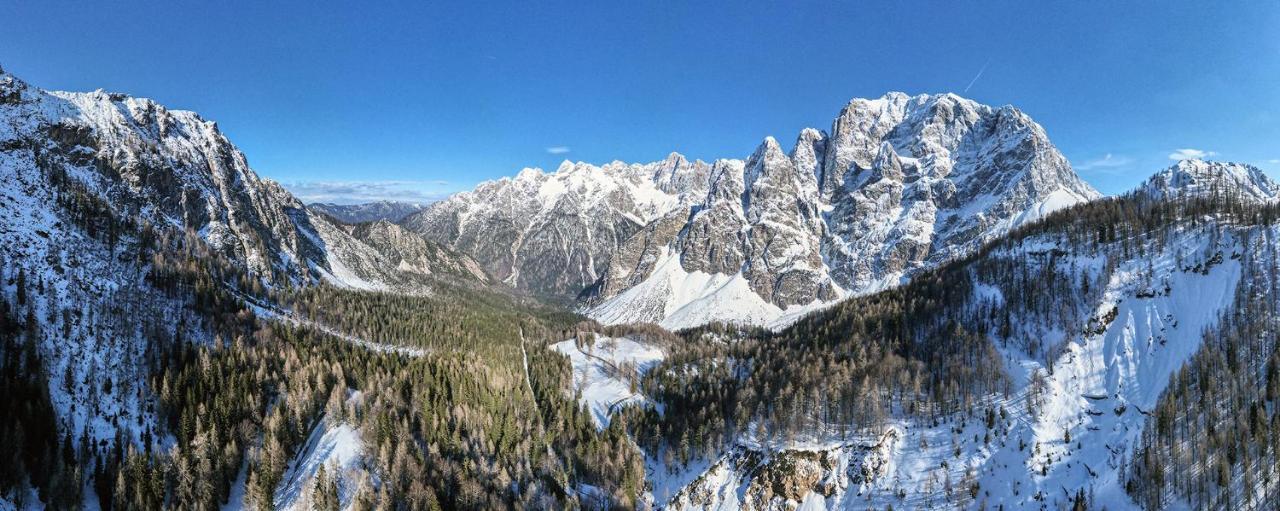 Hotel Erjavceva Mountain Hut At Vrsic Pass Kranjska Gora Esterno foto