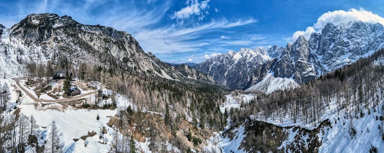 Hotel Erjavceva Mountain Hut At Vrsic Pass Kranjska Gora Esterno foto