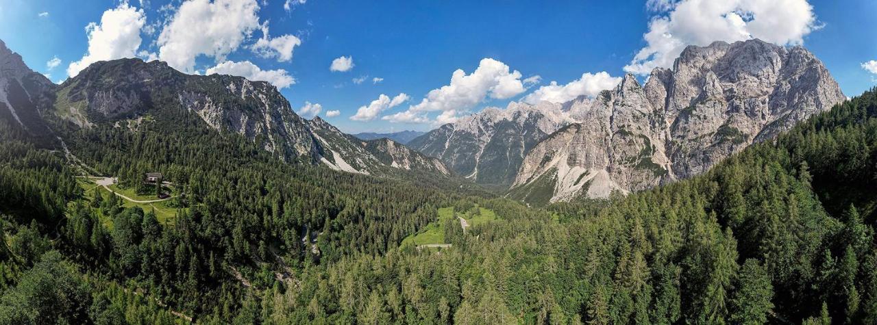 Hotel Erjavceva Mountain Hut At Vrsic Pass Kranjska Gora Esterno foto