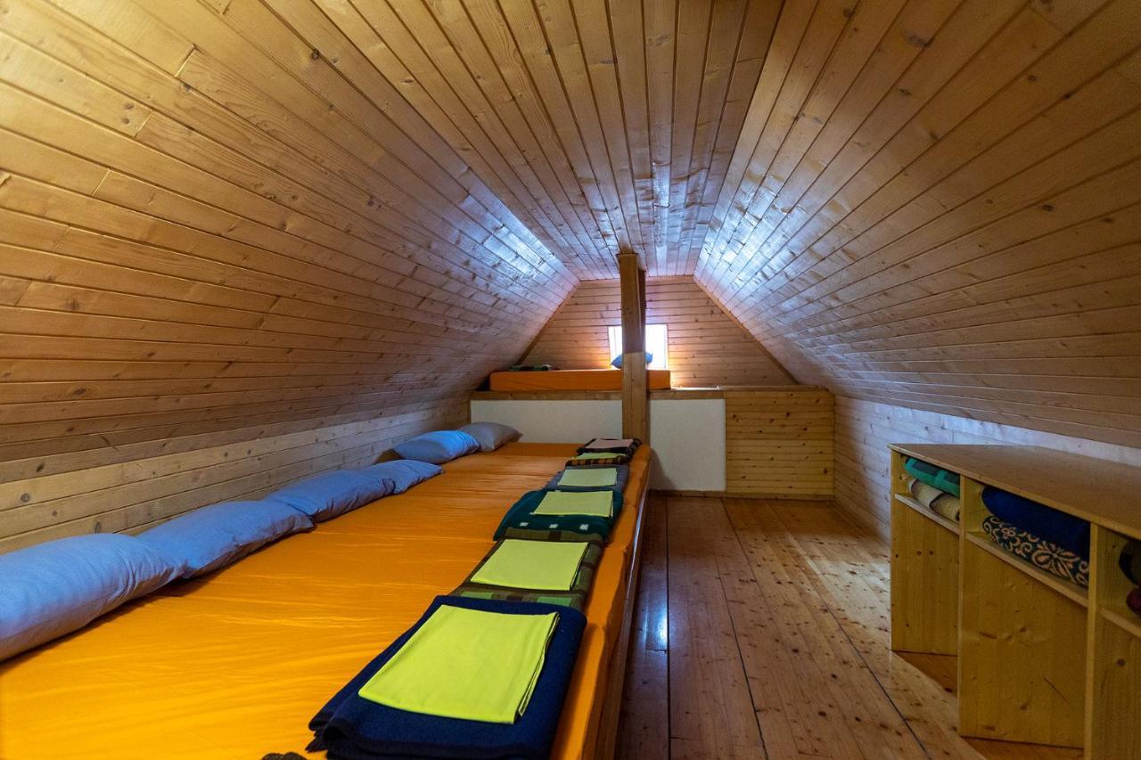 Hotel Erjavceva Mountain Hut At Vrsic Pass Kranjska Gora Esterno foto