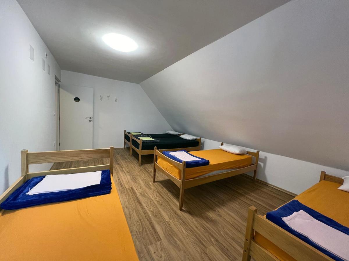 Hotel Erjavceva Mountain Hut At Vrsic Pass Kranjska Gora Esterno foto